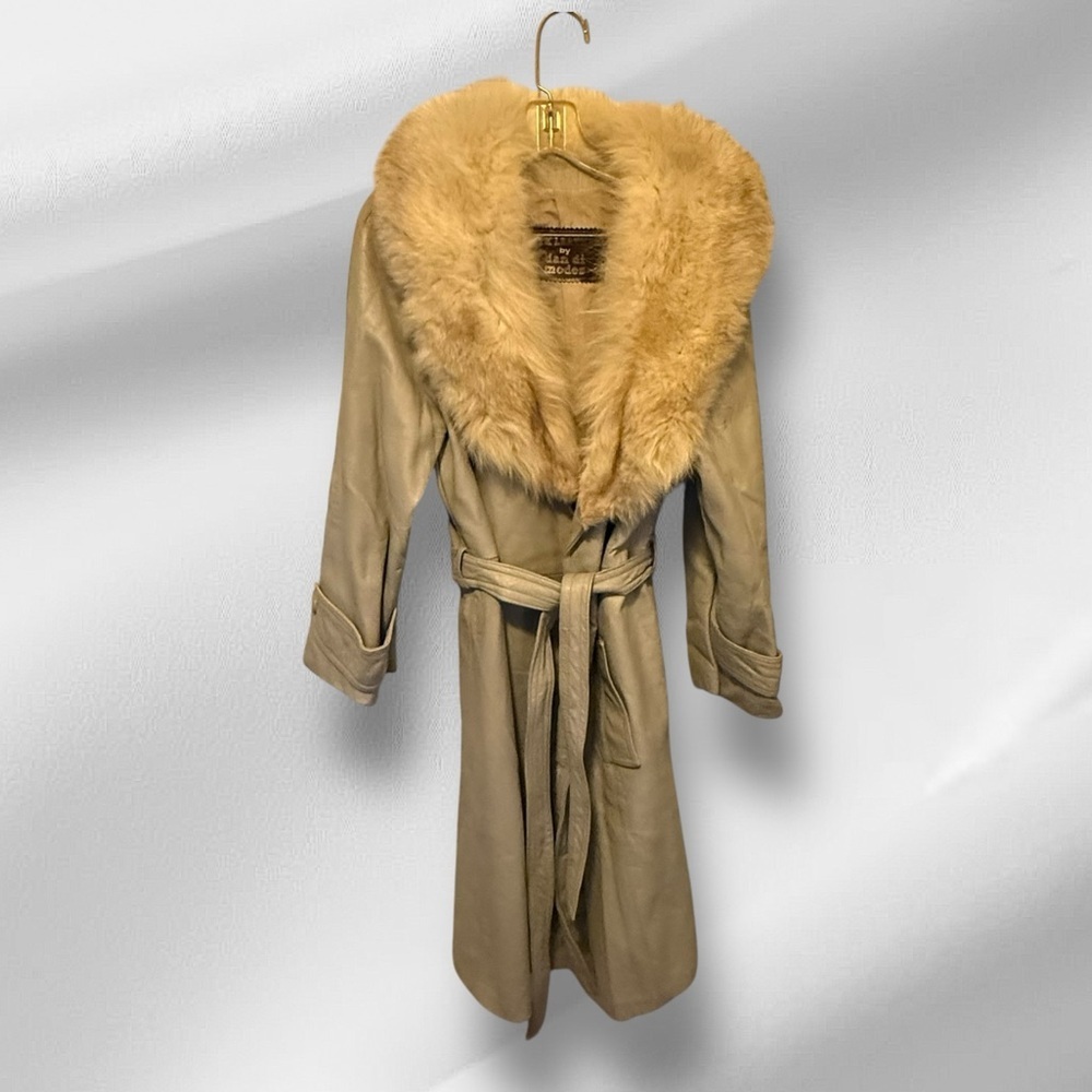 Vintage 24 K Leather By Dan Di Modes Leather Coat with Real Fur Collar